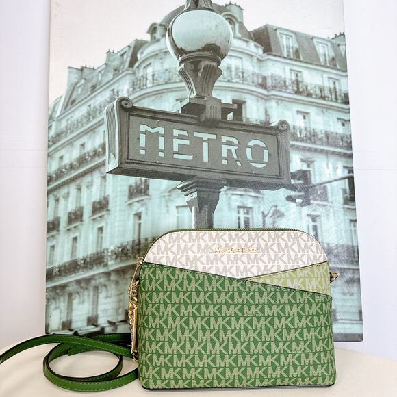 Michael Kors 35S3GTVC6V  Jet Set Medium Dome Crossbody Leather Handbag IN GREEN - Picture 2 of 7